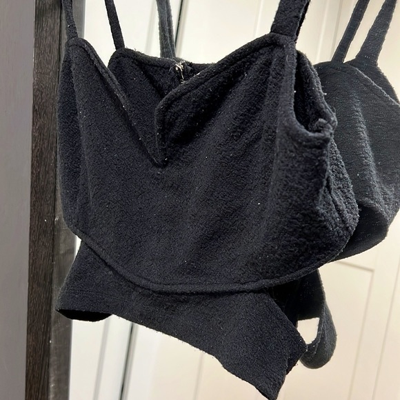 Crop top - Picture 2 of 3